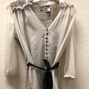 White and gray tunic